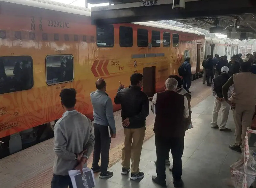 Double-decker train ran successfully between Kota and Swaimadhopur - INFORMATION SITE